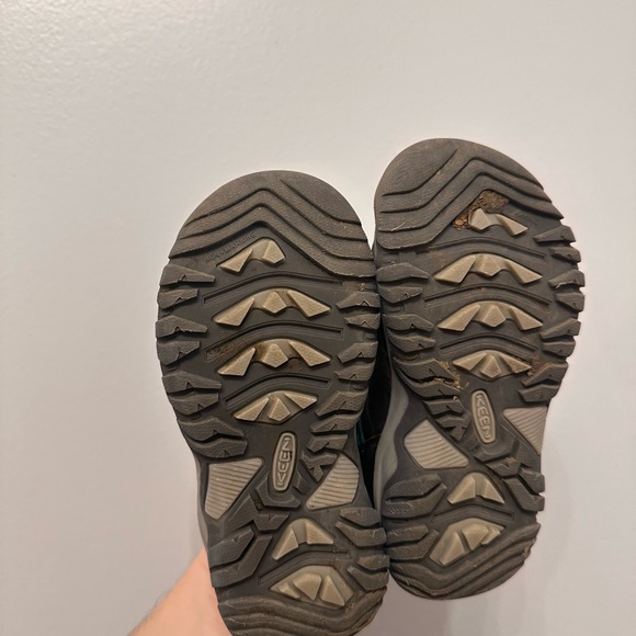 KEEN Waterproof Hiking Boot- Toddler 10 - Picture 2 of 5